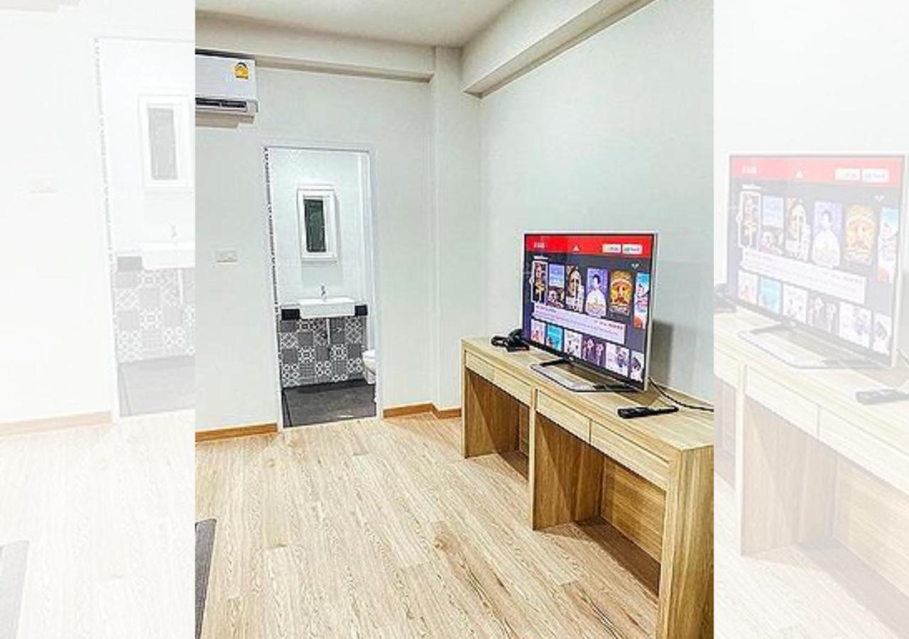 Gp House Apartment - Private Suite Room Sukhumvit 81 Bts Onnut Bangkok Bagian luar foto